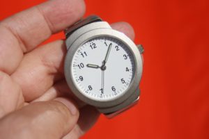 5 job interview mistakes - time - clock